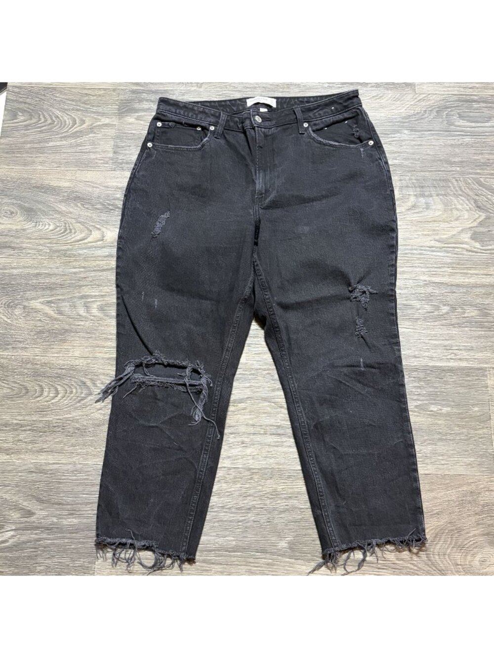 Abercrombie & Fitch Mom Curve Love High Rise Jeans 32 14 Black Distressed Frayed